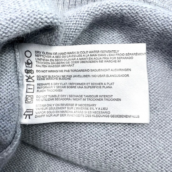 🚫SOLD!*|•MINNIE ROSE•| 100% Cashmere Lavender V-Neck Sweater - Picture 8 of 9